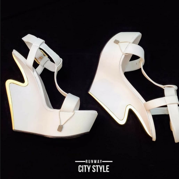 Sandal pumps - Picture 1 of 2